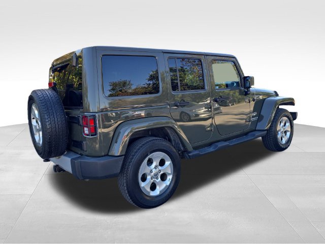 Used 2015 Jeep Wrangler Unlimited Sahara w/ Connectivity Group AWD/4WD image 5