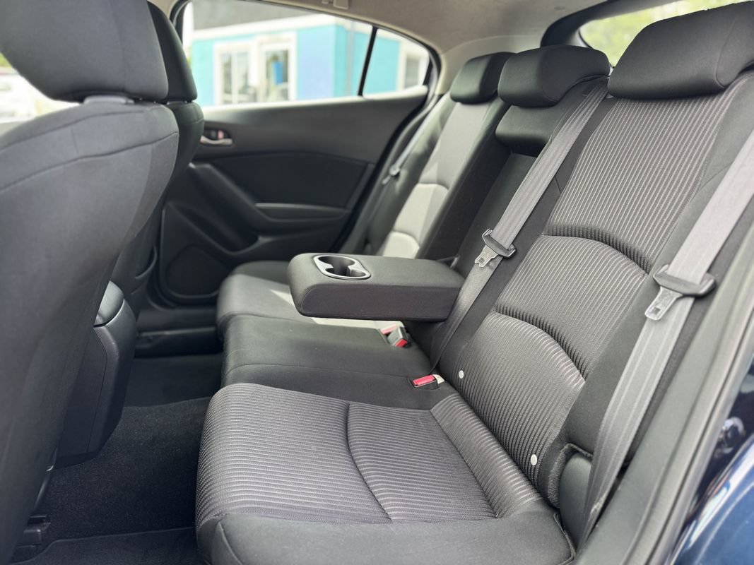 Used 2015 MAZDA MAZDA3 i Touring FWD image 11