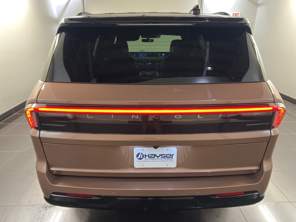 New 2026 Lincoln Navigator Black Label AWD/4WD image 5