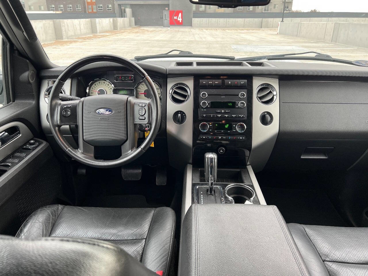 Used 2011 Ford Expedition Limited image 9