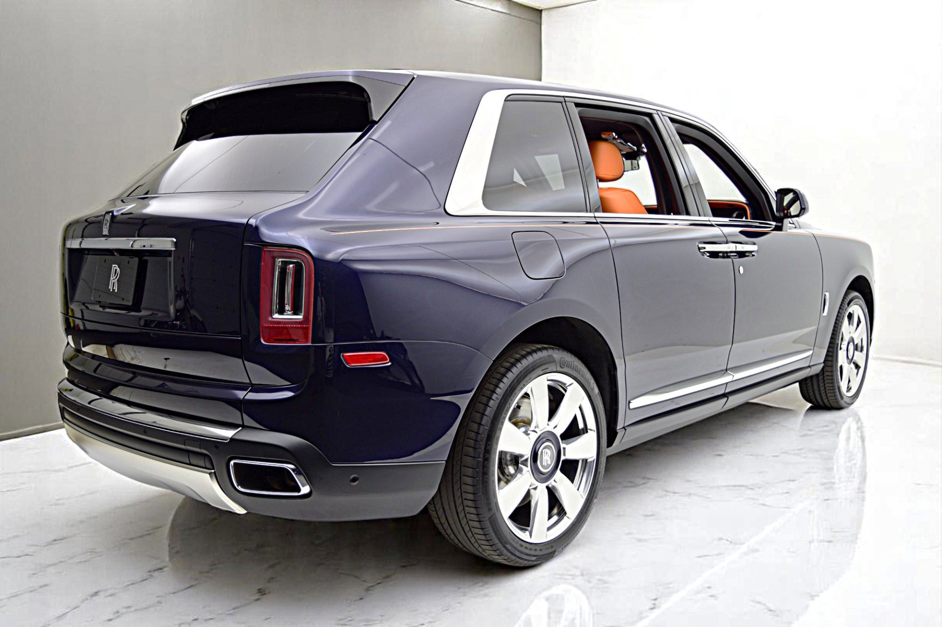 Used 2025 Rolls-Royce Cullinan image 14