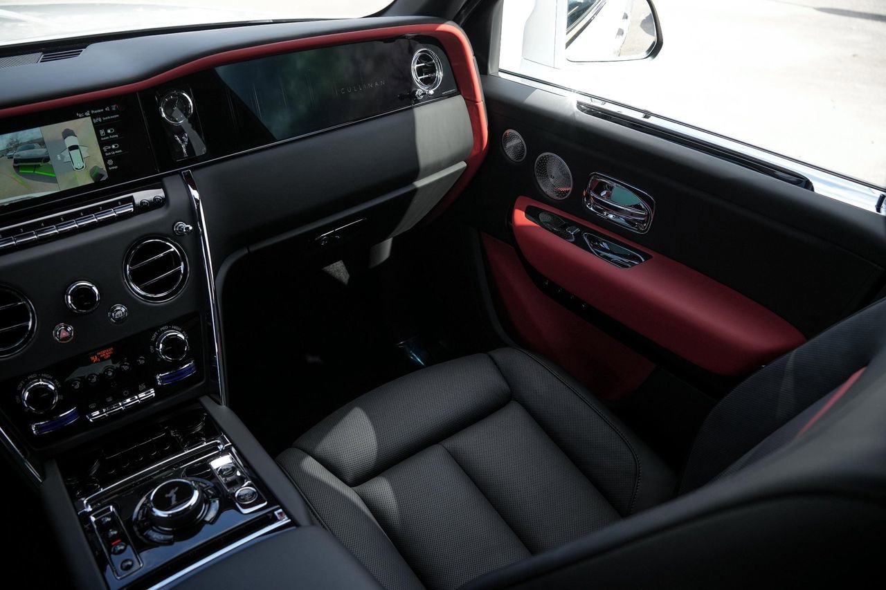 New 2026 Rolls-Royce Cullinan AWD/4WD image 36