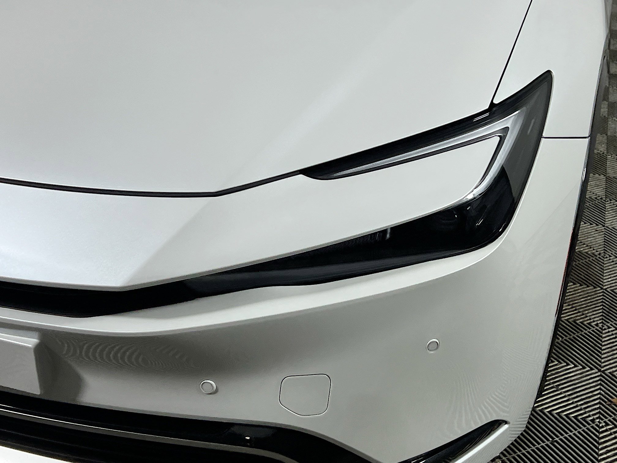 Used 2025 Toyota Prius Plug-In Hybrid FWD image 12