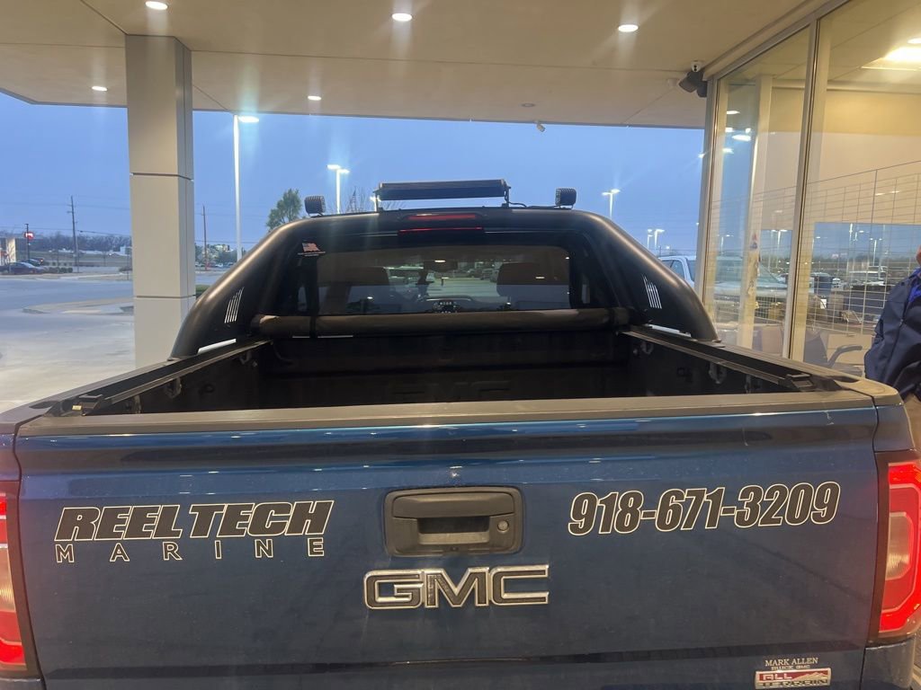 Used 2018 GMC Sierra 1500 SLT w/ All Terrain X Package image 7