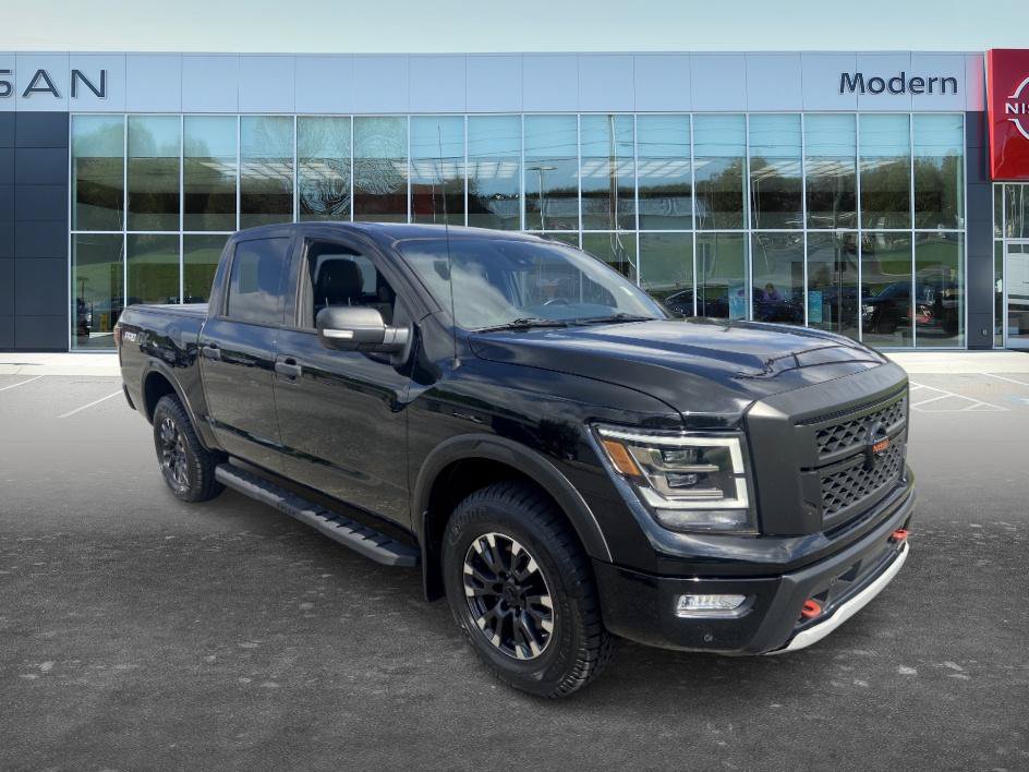 Used 2021 Nissan Titan PRO-4X w/ Pro-4x Convenience Package AWD/4WD image 3