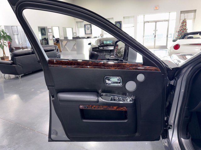 Used 2010 Rolls-Royce Ghost RWD image 41