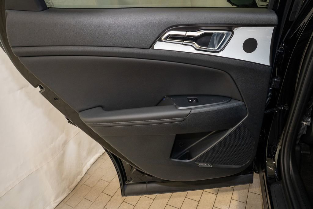 New 2026 Kia Sportage SX FWD image 12