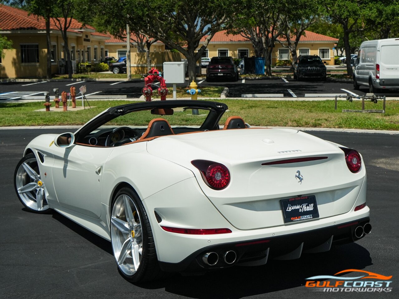 Used 2017 Ferrari California T RWD image 52