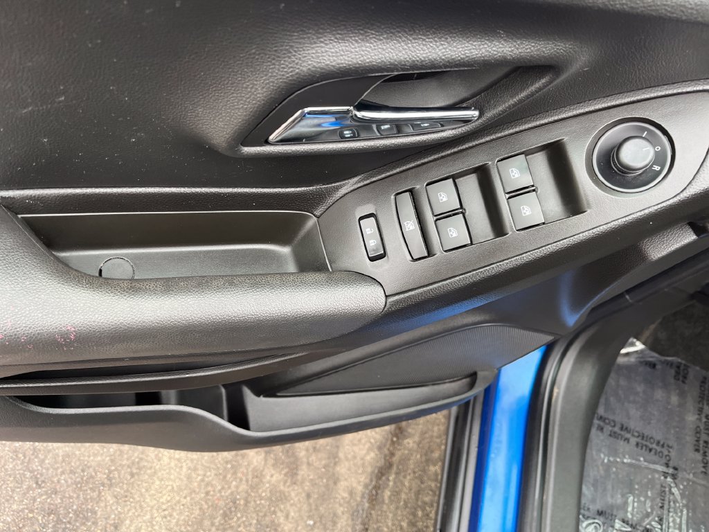 Used 2015 Chevrolet Trax LT AWD/4WD image 12