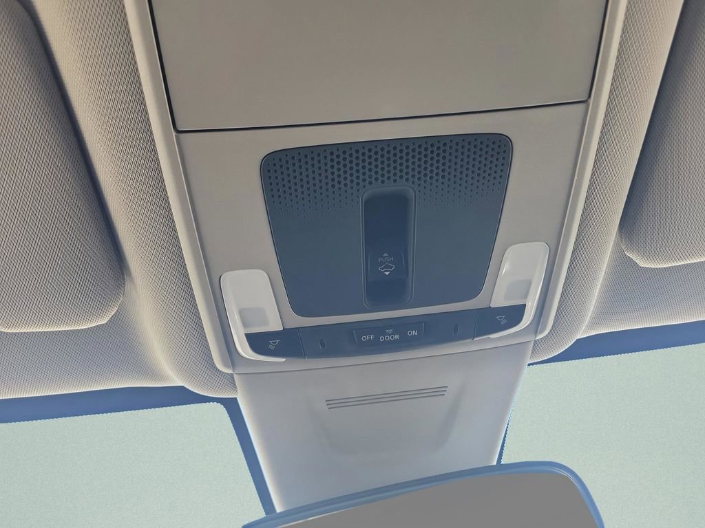 Used 2025 Honda CR-V EX image 17