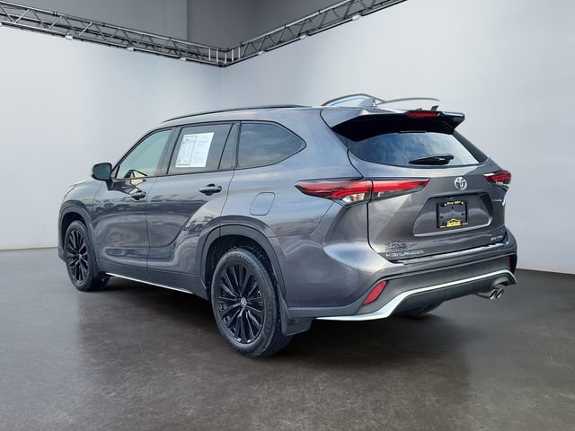Used 2024 Toyota Highlander XLE image 5