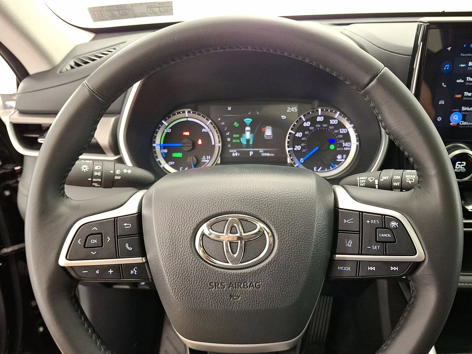 Certified 2024 Toyota Highlander XLE AWD/4WD image 16