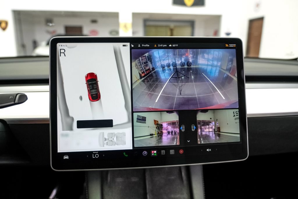 Used 2023 Tesla Model Y AWD image 21