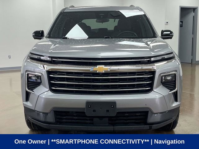 Used 2024 Chevrolet Traverse LT image 2