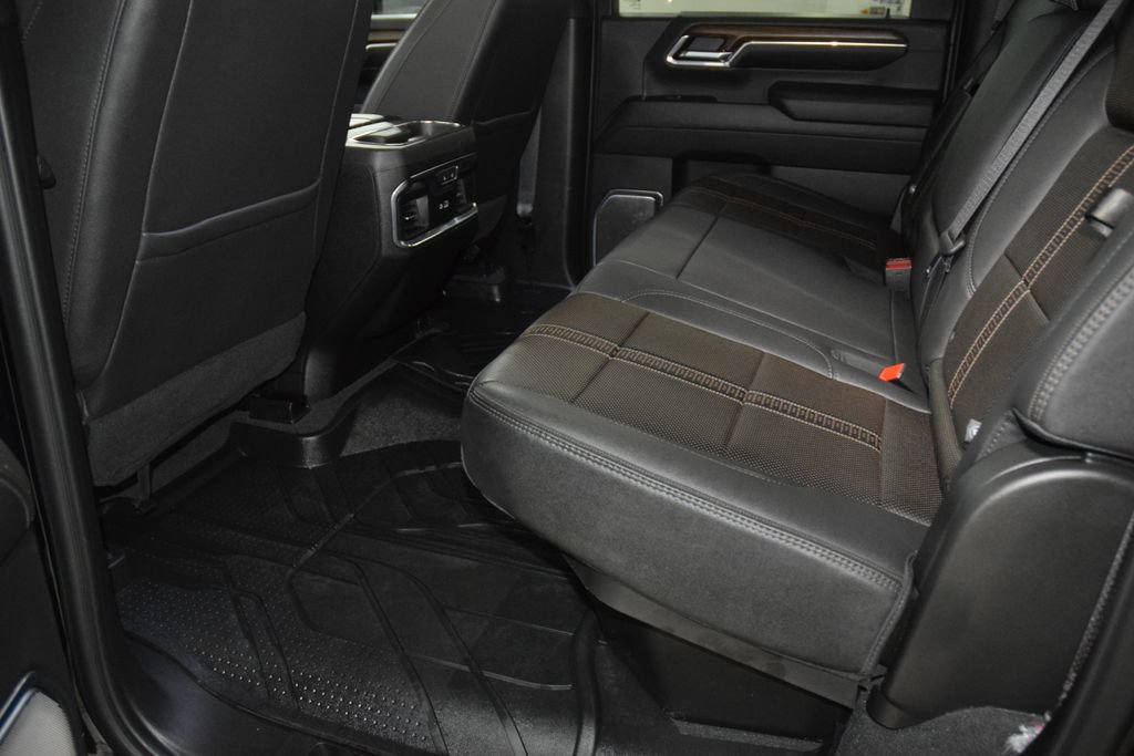 Used 2024 Chevrolet Silverado 3500 High Country w/ High Country Premium Package AWD/4WD image 45