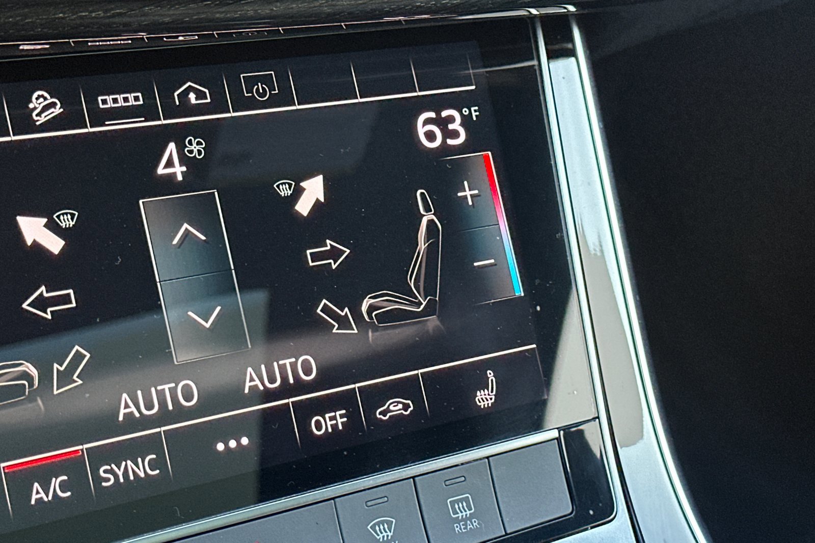 Used 2021 Audi Q7 3.0T Premium image 31