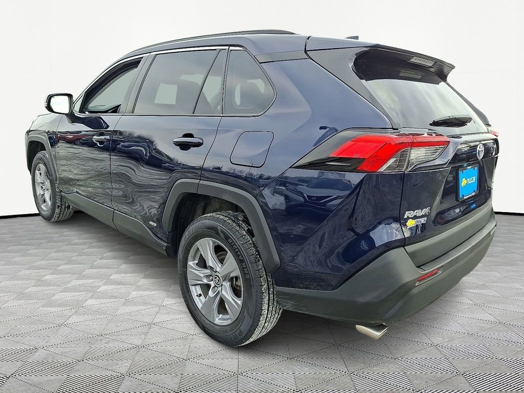 Used 2022 Toyota RAV4 XLE image 5