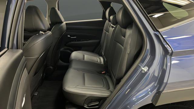 Used 2025 Hyundai Tucson Limited image 12