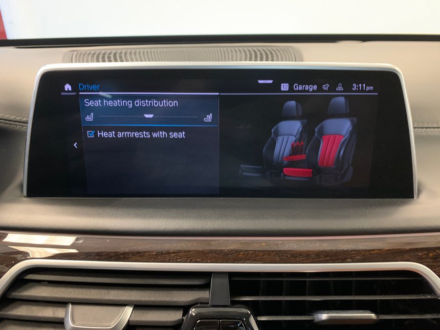 Used 2021 BMW 750i xDrive w/ Executive Package AWD/4WD image 53