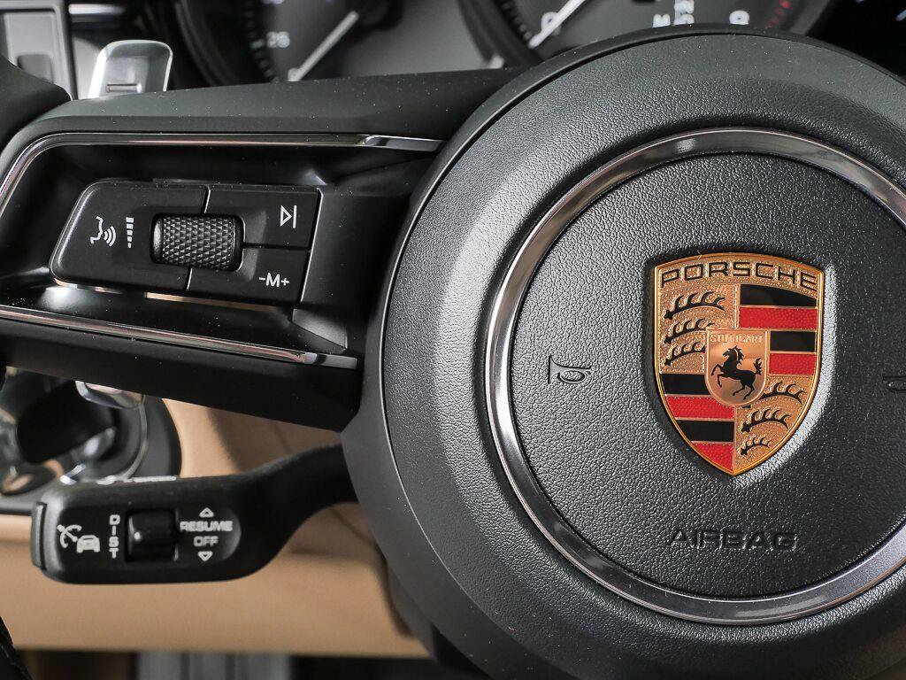 Certified 2026 Porsche Macan Turbo AWD/4WD image 10