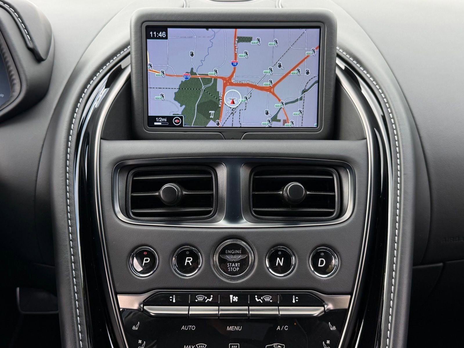 Used 2021 Aston Martin DB11 Coupe image 14