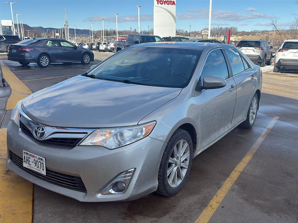 Used 2014 Toyota Camry XLE image 17