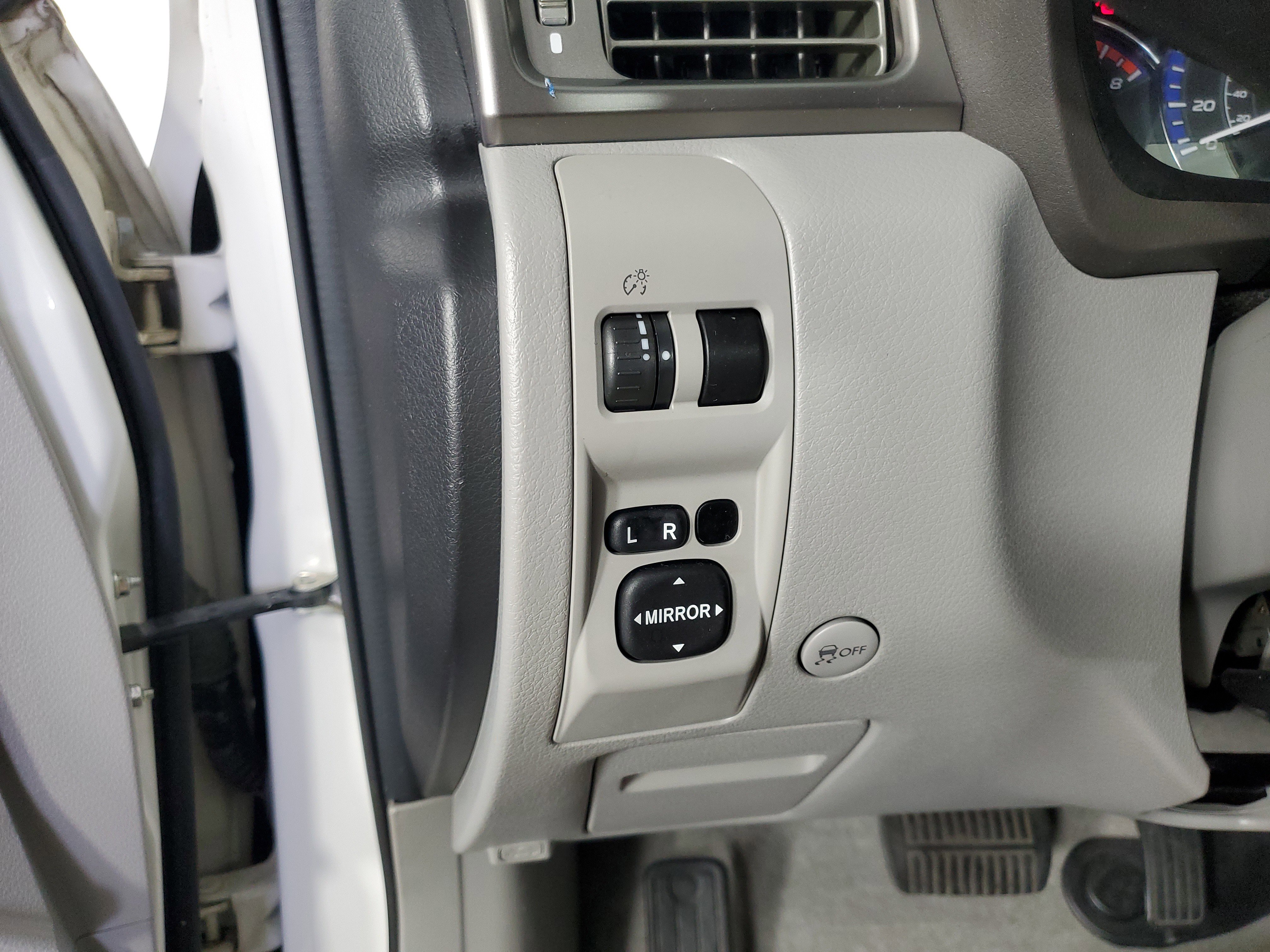 Used 2010 Subaru Forester 2.5X image 24