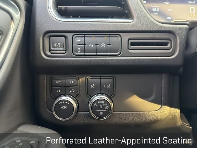 Used 2023 GMC Yukon SLT image 39