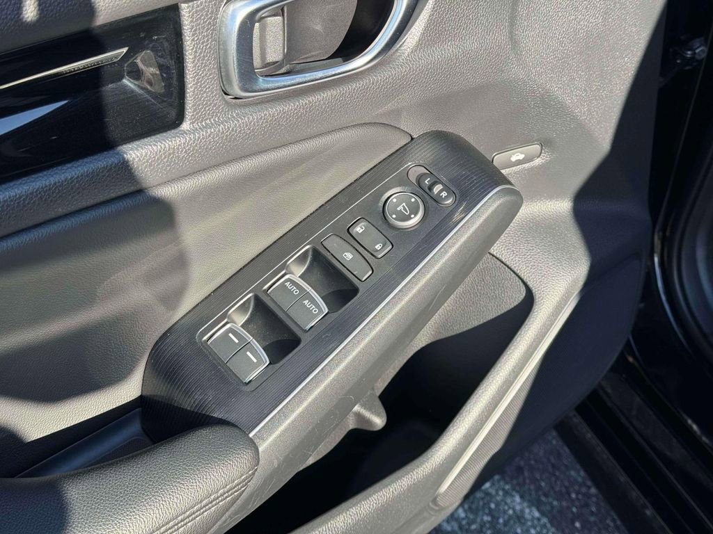 Used 2022 Honda Civic Touring image 19