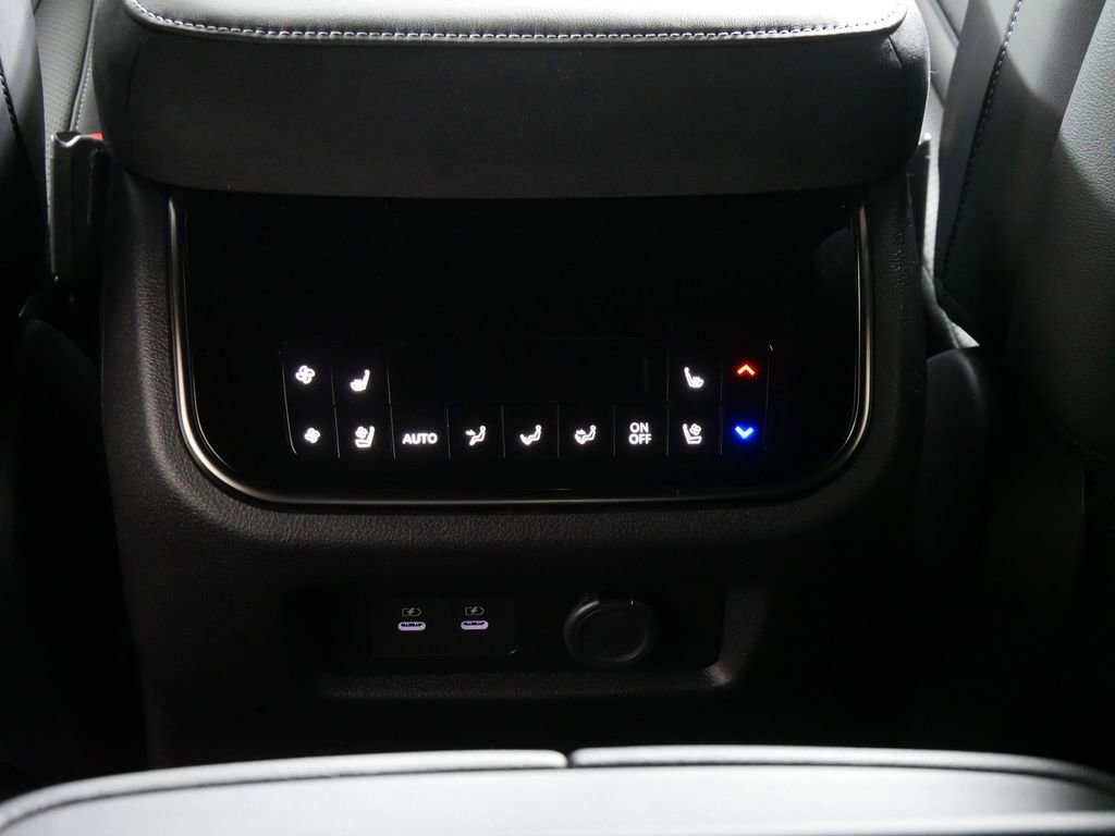 New 2026 INFINITI QX80 Autograph w/ Premium Cargo Package image 16