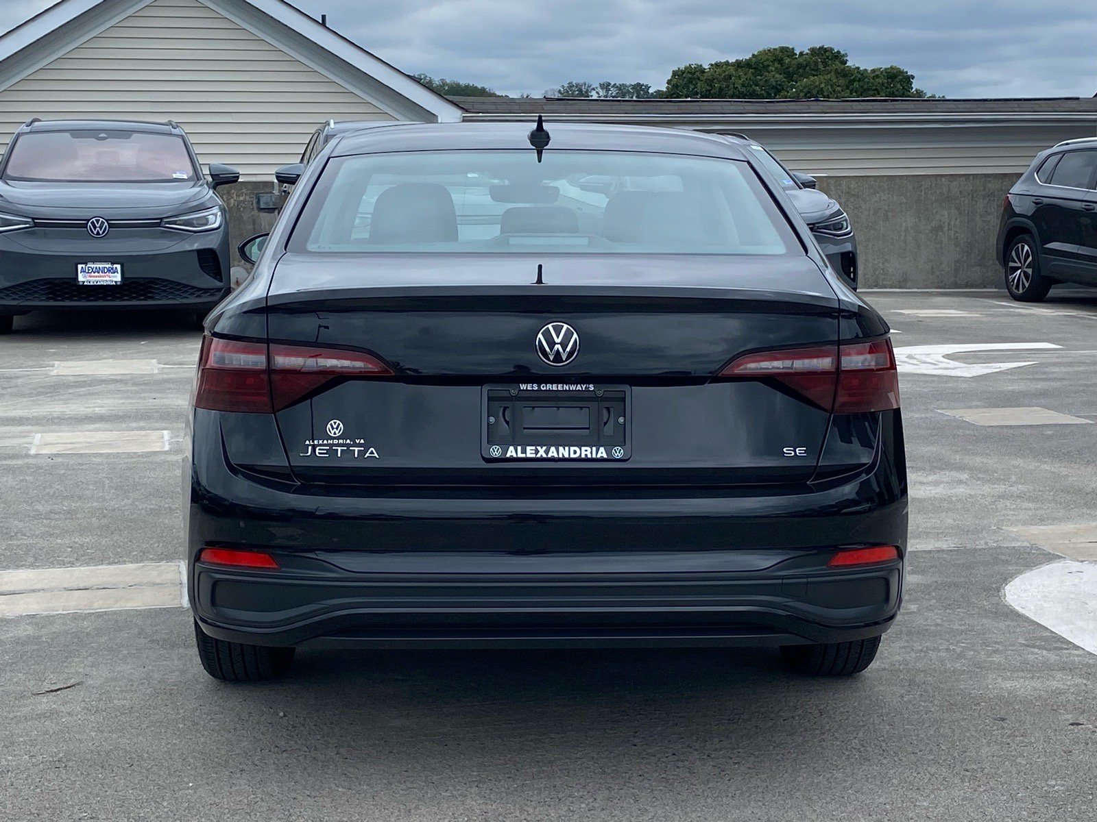 Certified 2023 Volkswagen Jetta SE FWD image 4
