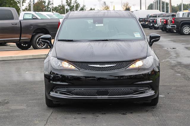 New 2026 Chrysler Voyager LX image 6