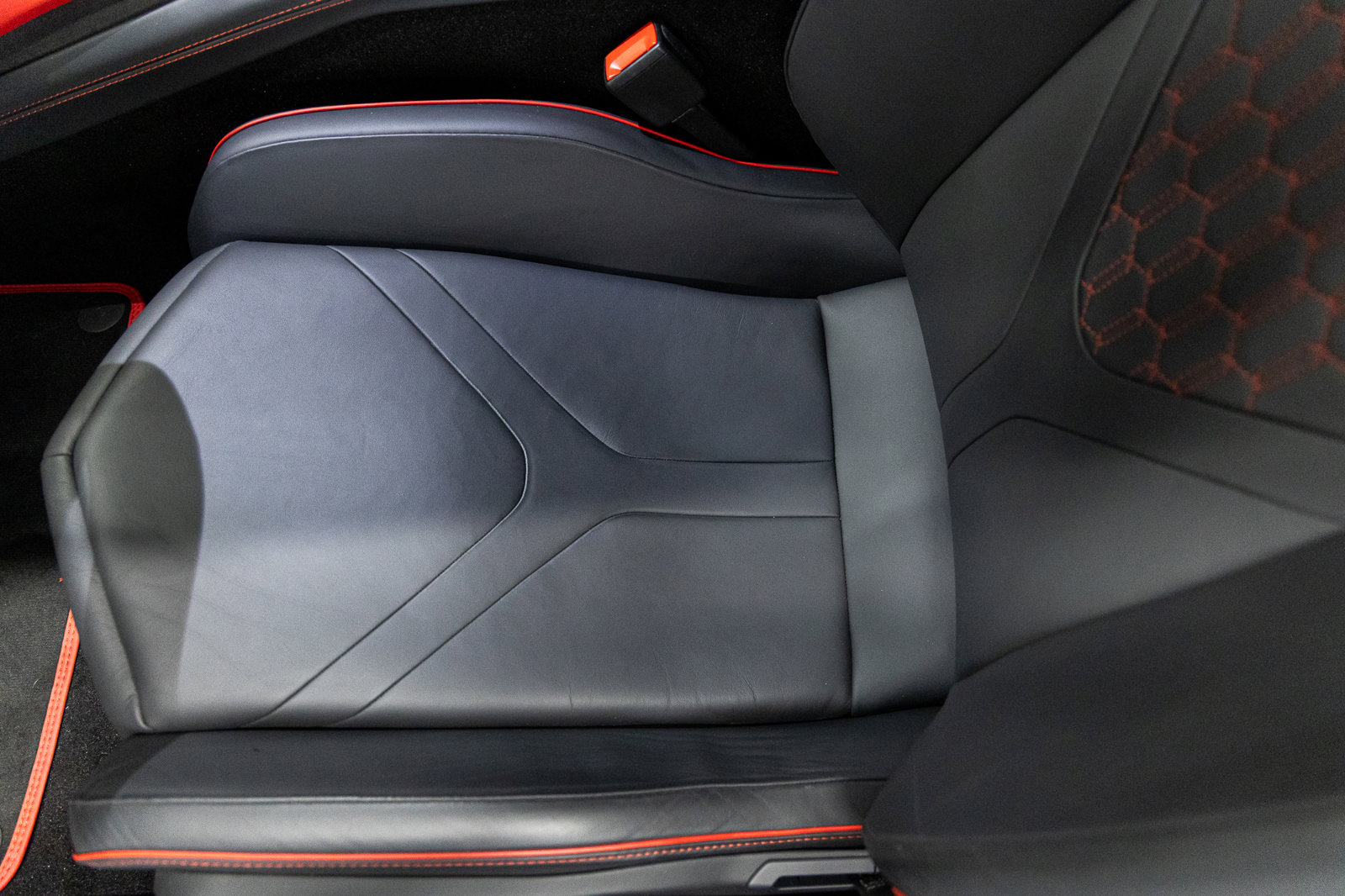 Used 2024 Lamborghini Revuelto image 44