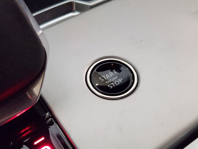 New 2026 Land Rover Range Rover Long Wheelbase SE image 19