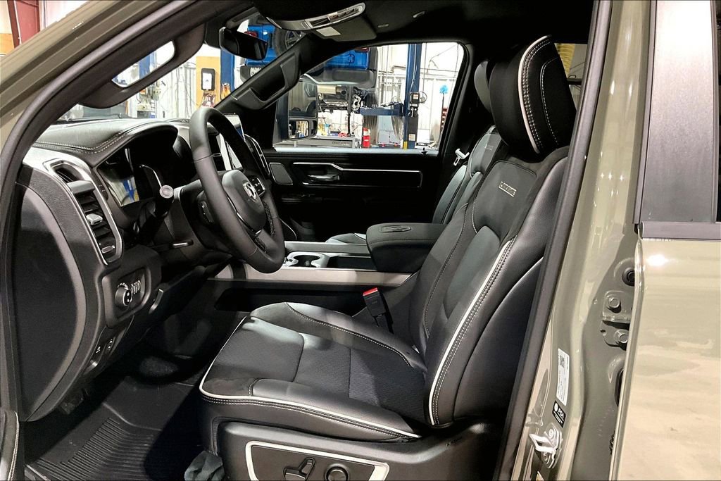 New 2026 RAM 1500 Laramie AWD/4WD image 9