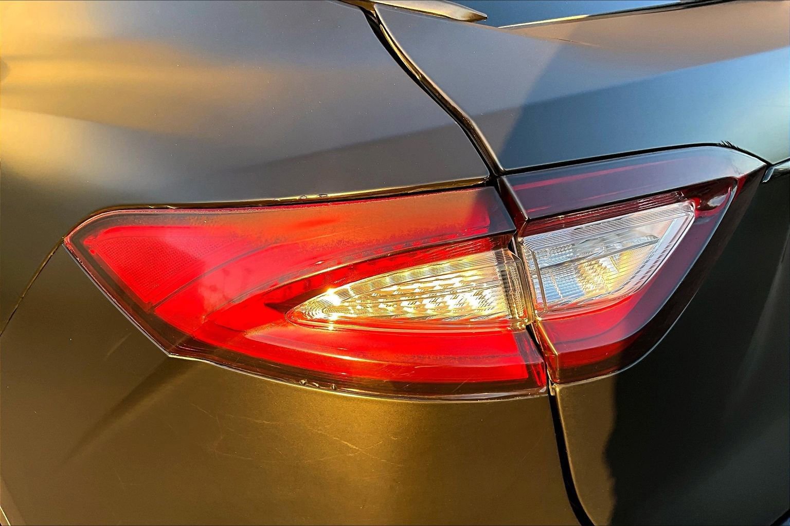 Used 2017 Maserati Levante image 28