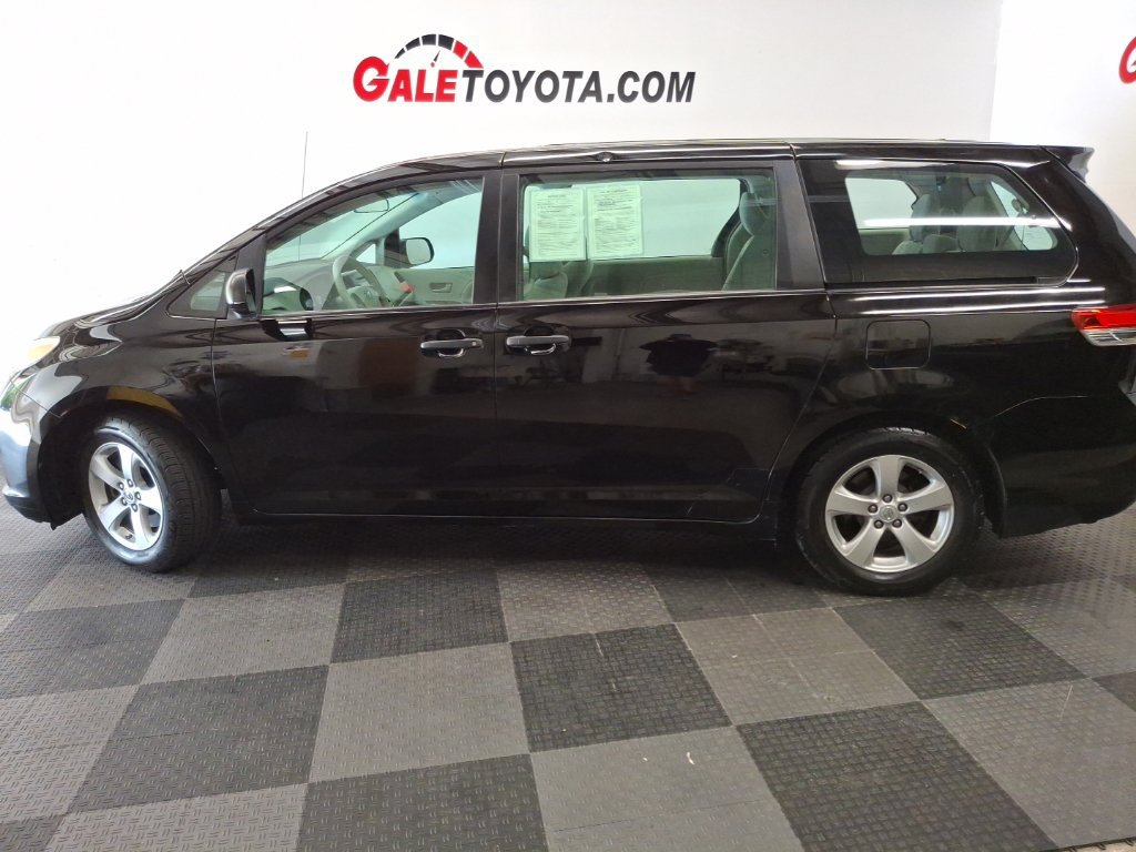 Used 2013 Toyota Sienna L FWD image 9