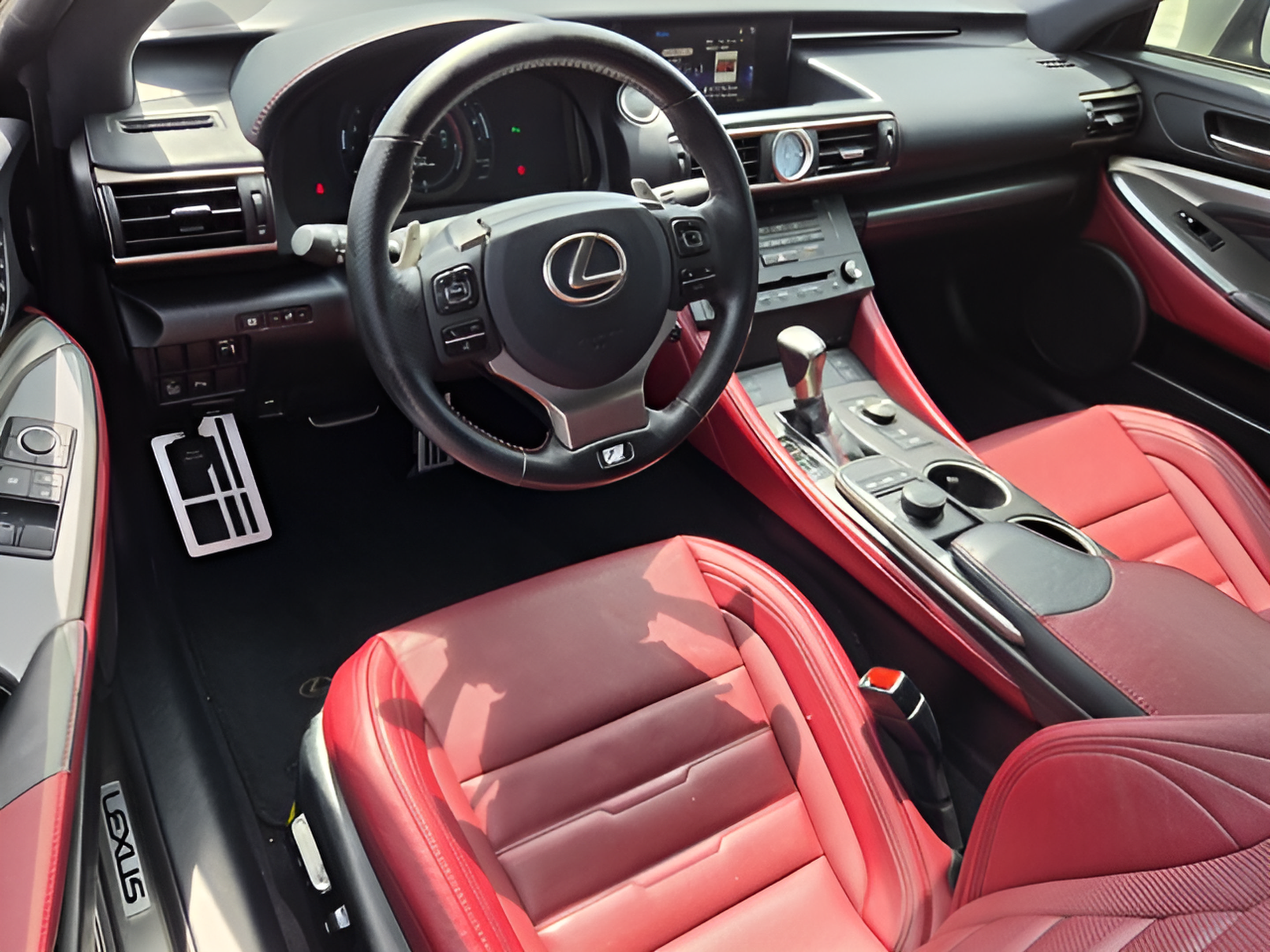 Used 2017 Lexus RC 200t F Sport RWD image 12
