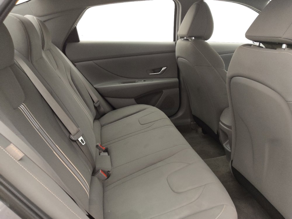 Used 2024 Hyundai Elantra SEL image 19