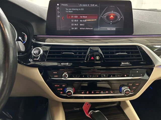 Used 2019 BMW 530i xDrive w/ Convenience Package AWD/4WD image 19