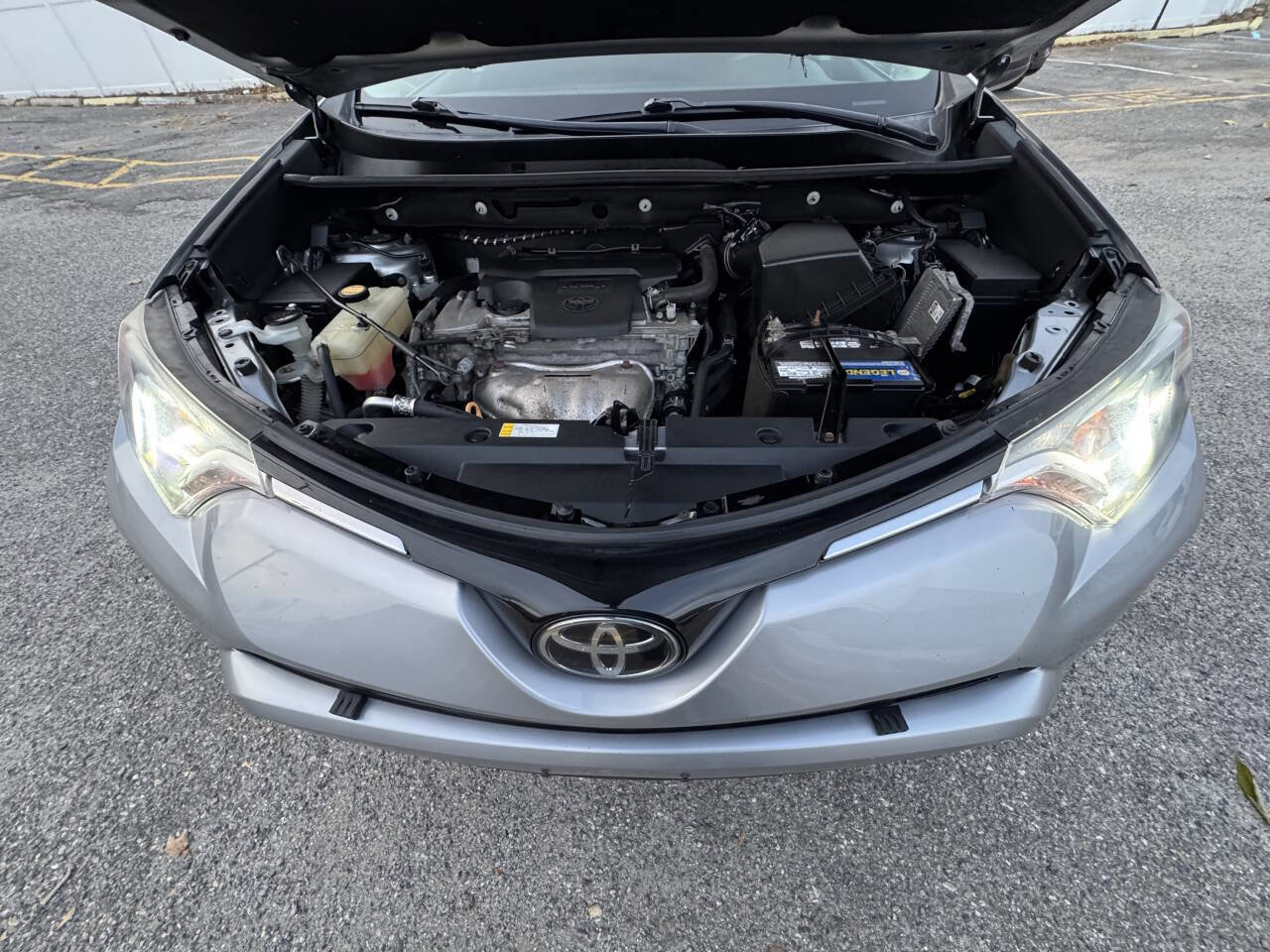 Used 2018 Toyota RAV4 LE w/ All Weather Liner Package image 31