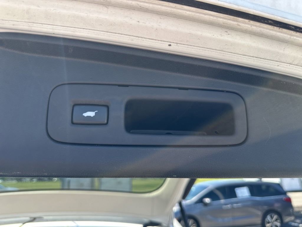 Used 2016 Honda CR-V Touring image 12