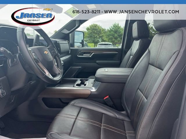 Used 2024 Chevrolet Silverado 2500 High Country w/ High Country Premium Package AWD/4WD image 13