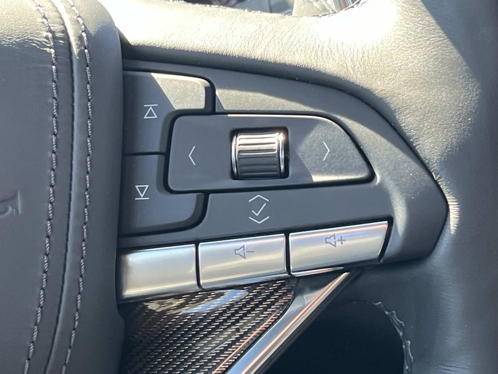 Certified 2025 Cadillac XT6 Sport w/ Platinum Package image 32