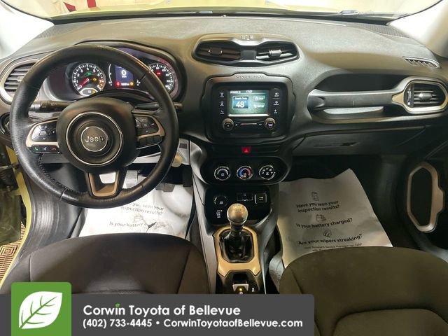 Used 2015 Jeep Renegade Latitude image 11