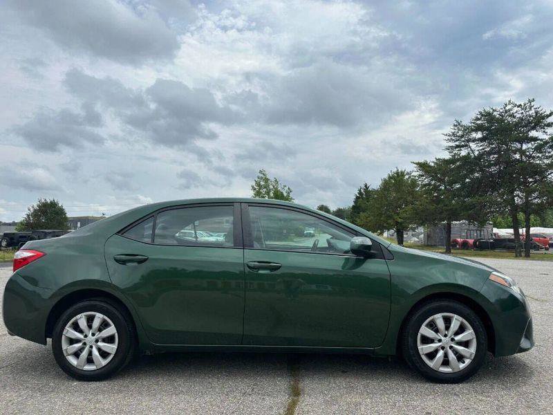 Used 2015 Toyota Corolla LE FWD image 3