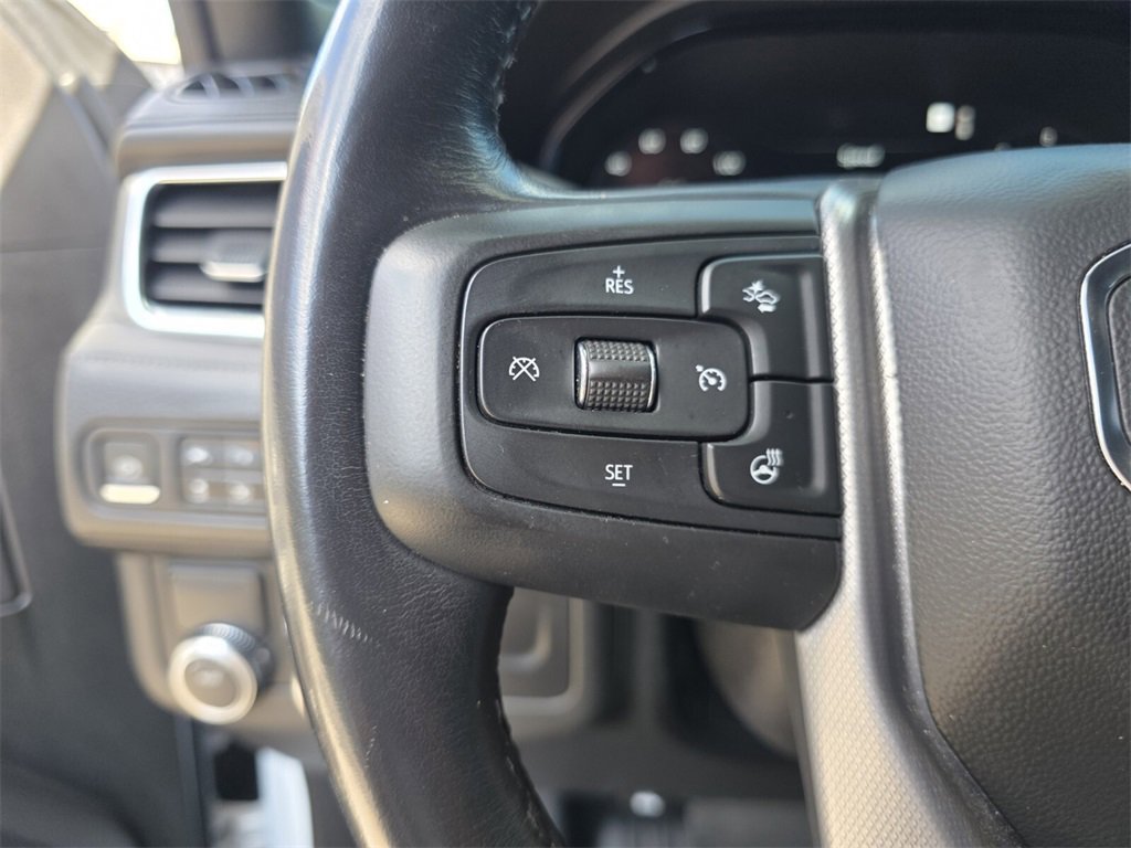 Used 2023 GMC Yukon Denali image 32