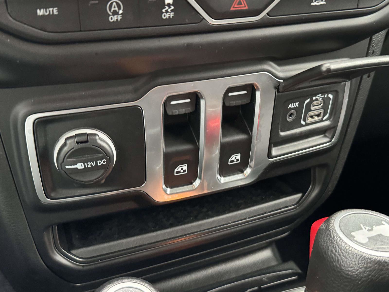 Used 2023 Jeep Wrangler Sport AWD/4WD image 14
