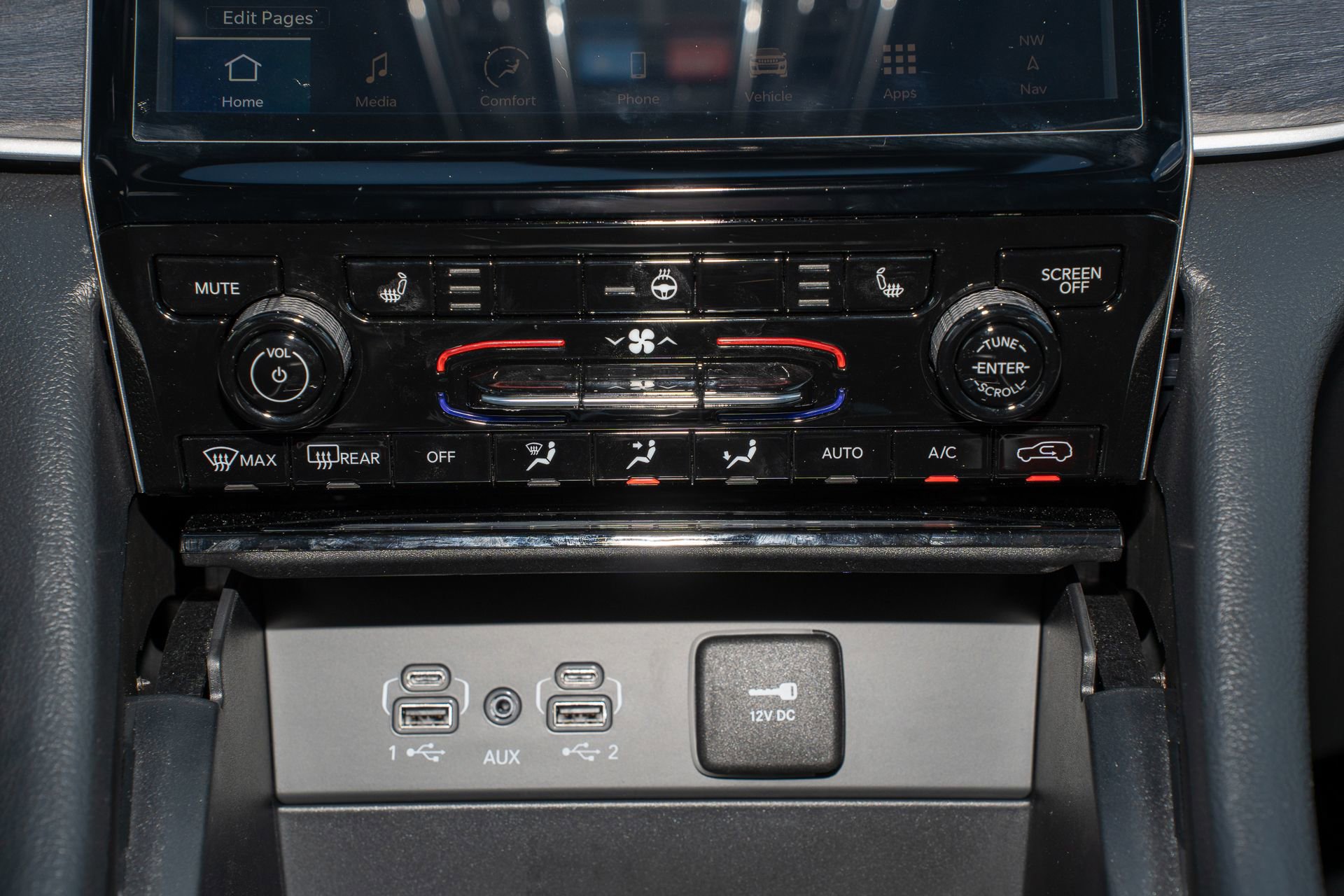 Used 2025 Jeep Grand Cherokee Limited image 23