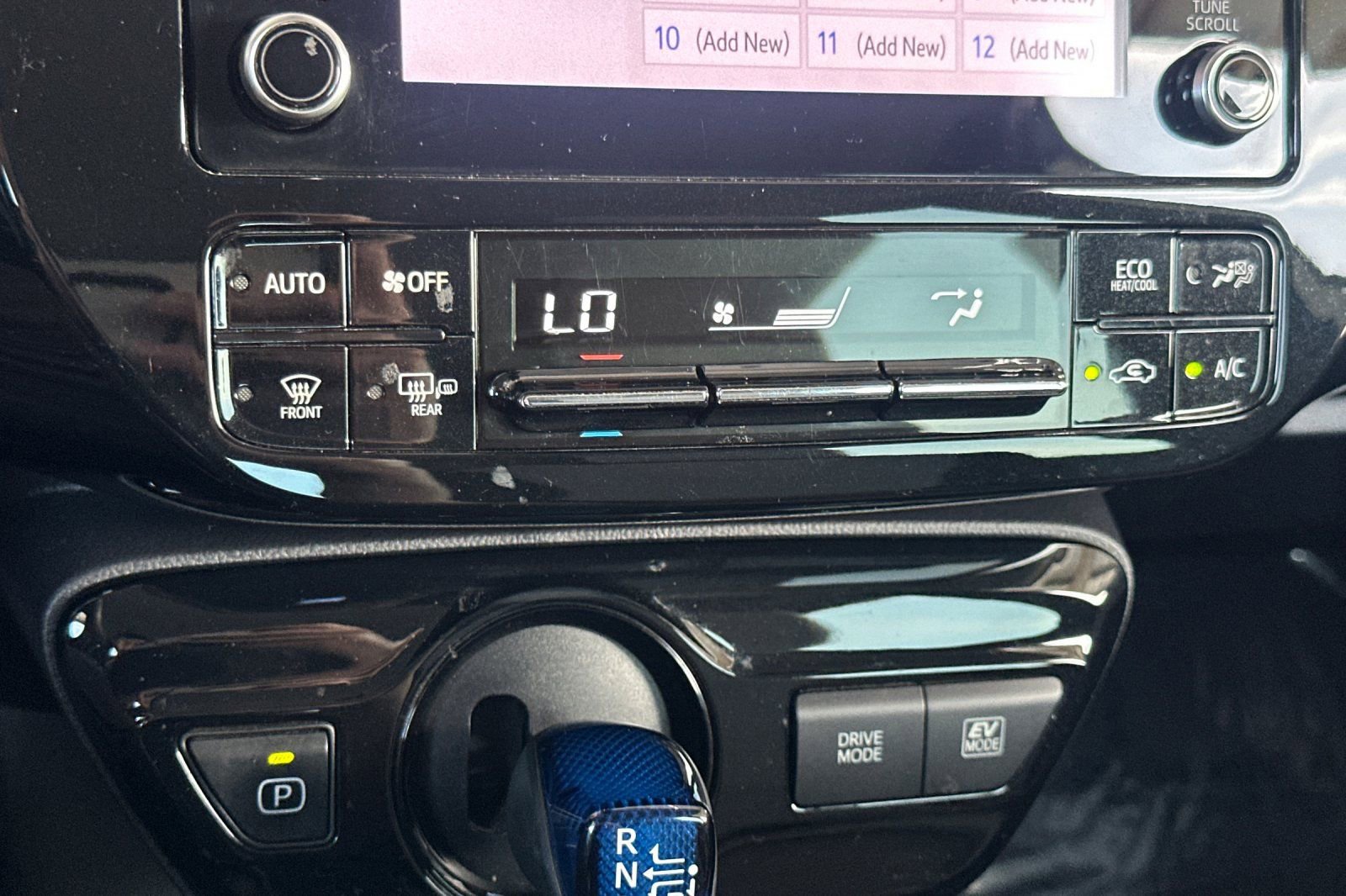 Certified 2020 Toyota Prius LE w/ Carpet Mat Package image 25